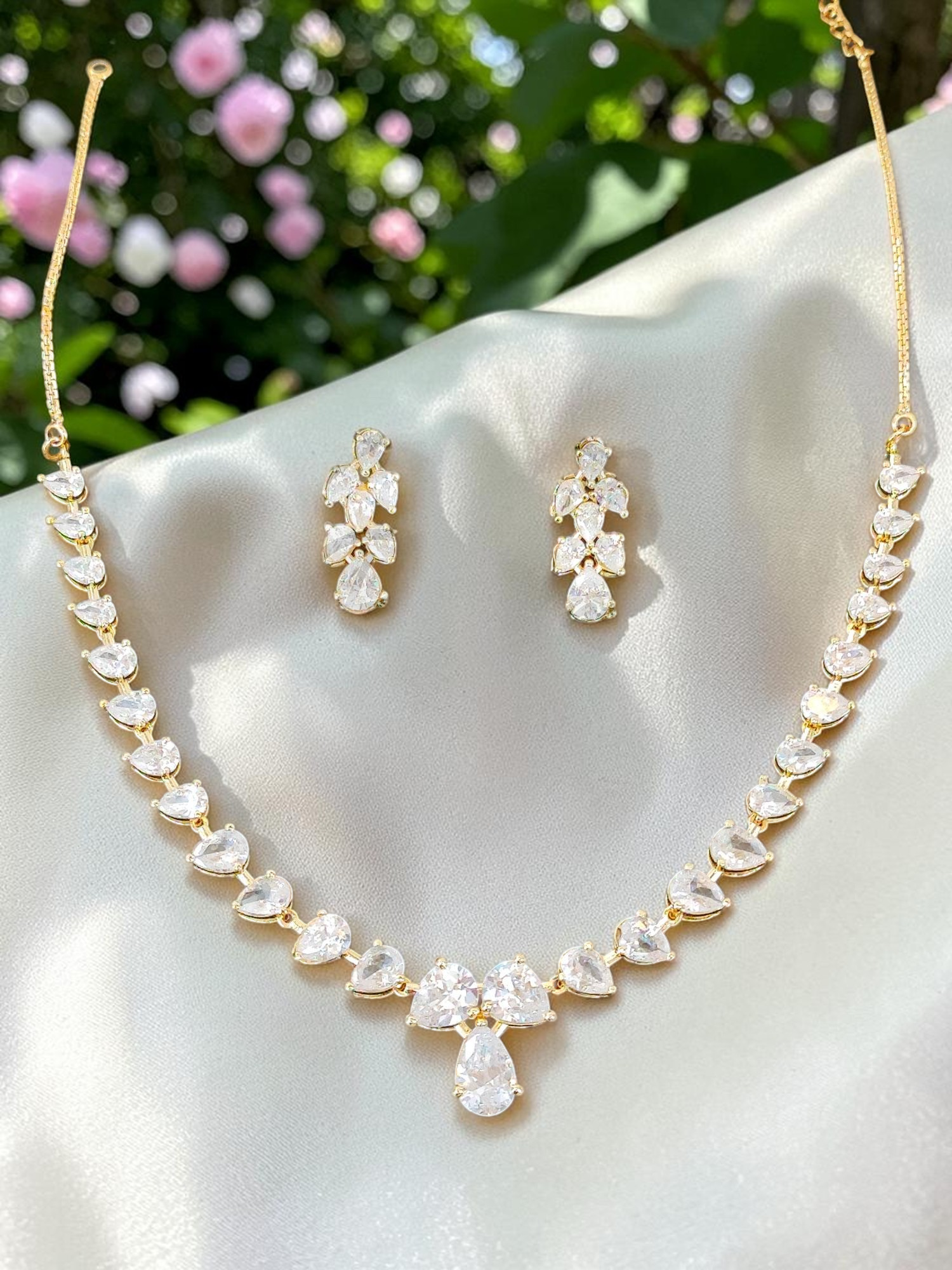 Elegant Teardrop Stone Necklace And Earring Set