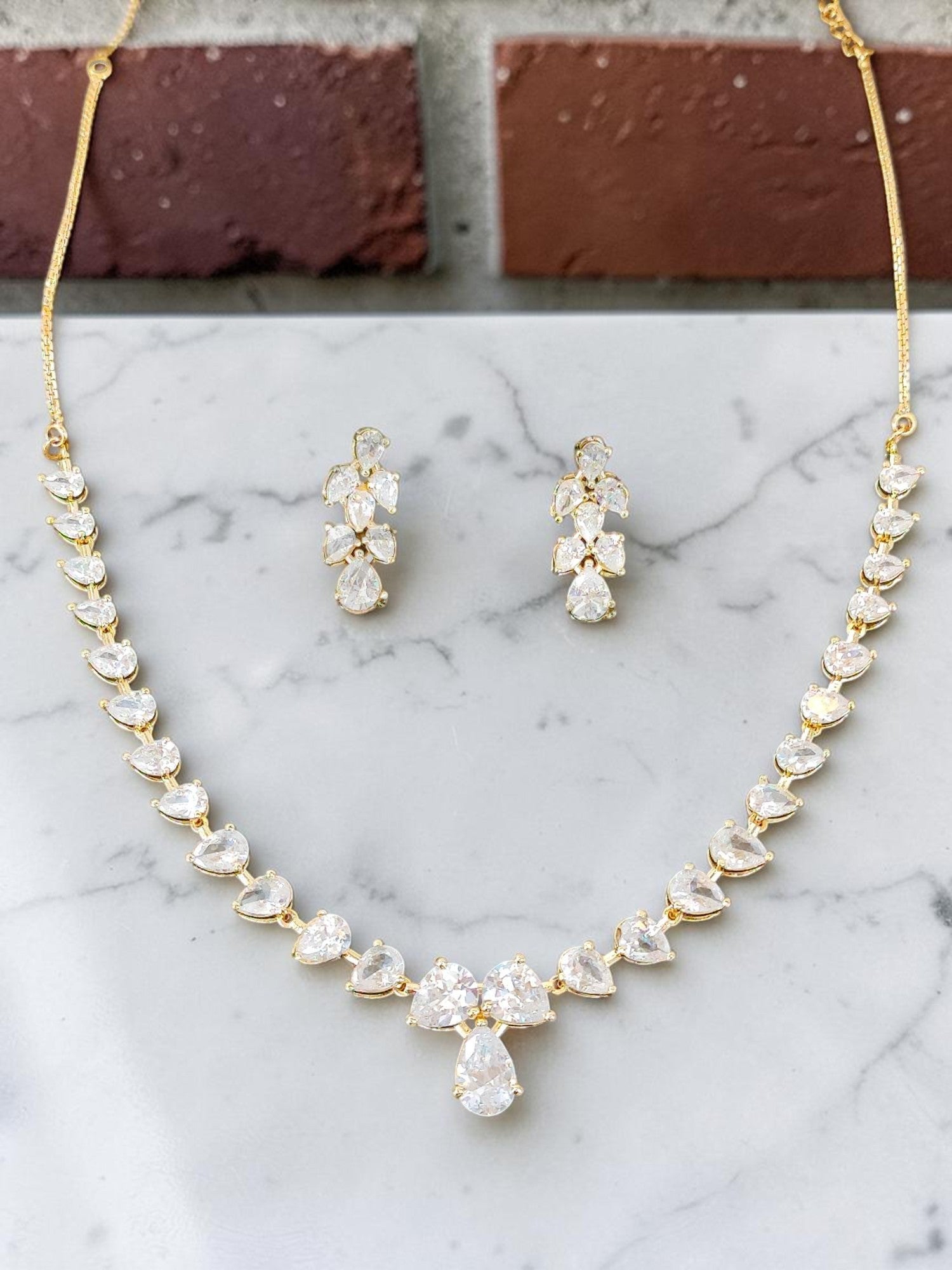 Elegant Teardrop Stone Necklace And Earring Set