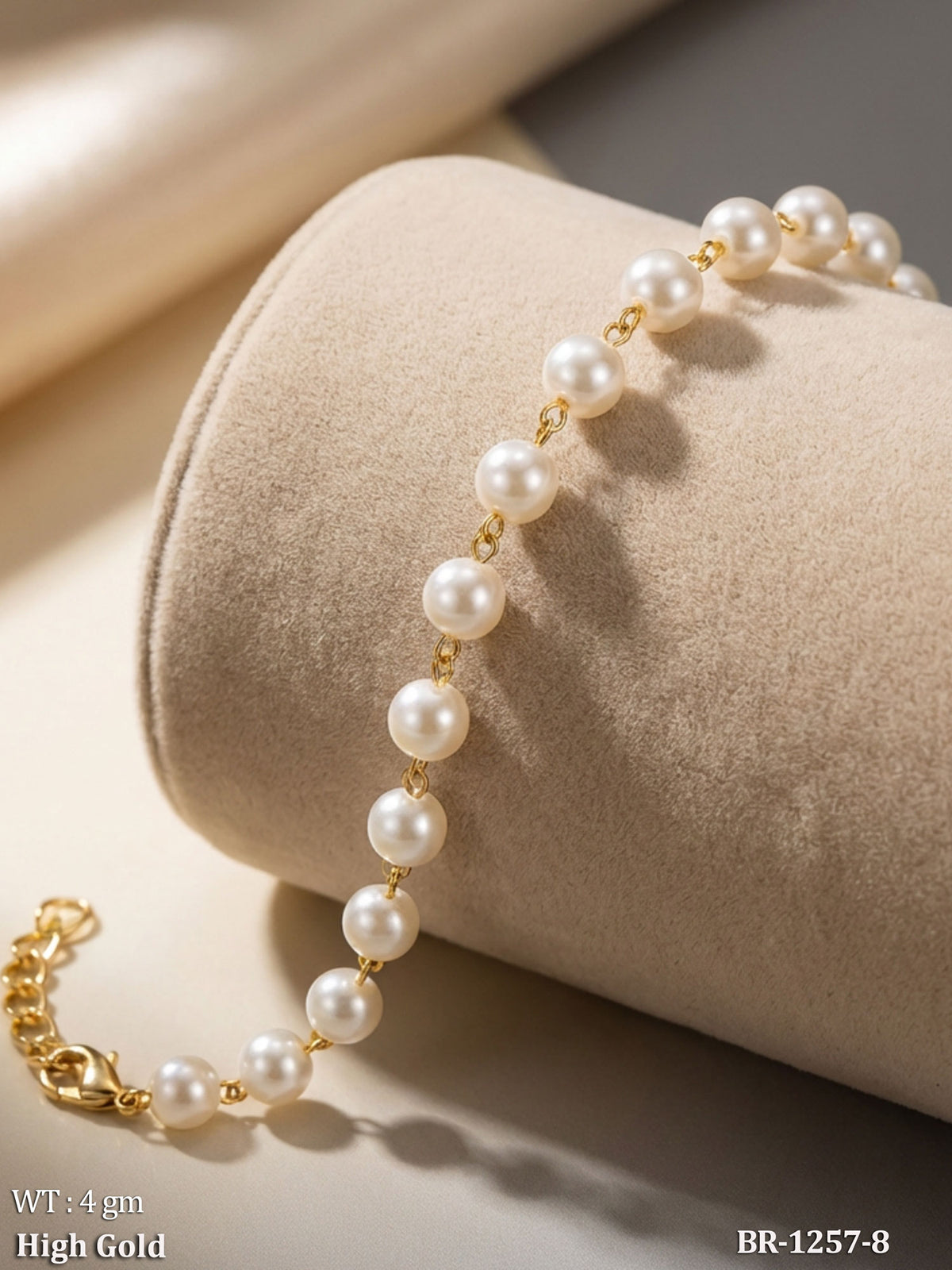 Dainty Five-Pearl Focal Chain Bracelet in High Gold Finish – Minimalist Everyday Luxury
