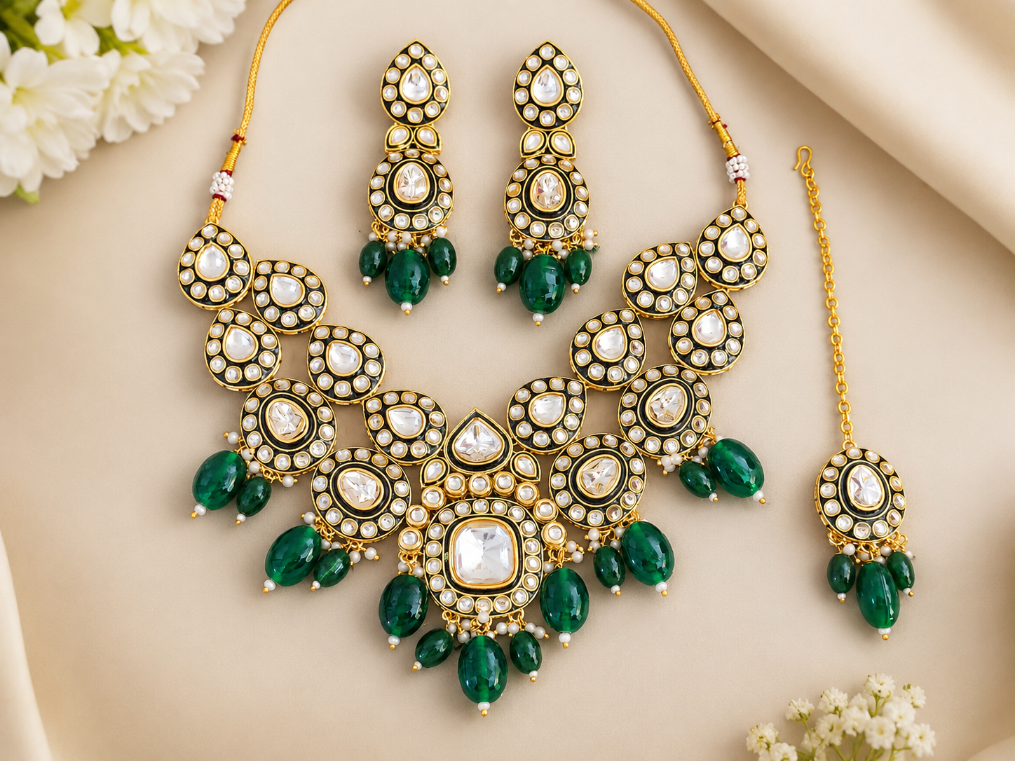 Regal Emerald Green Kundan Choker Set with Drop Earrings & Maang Tikka