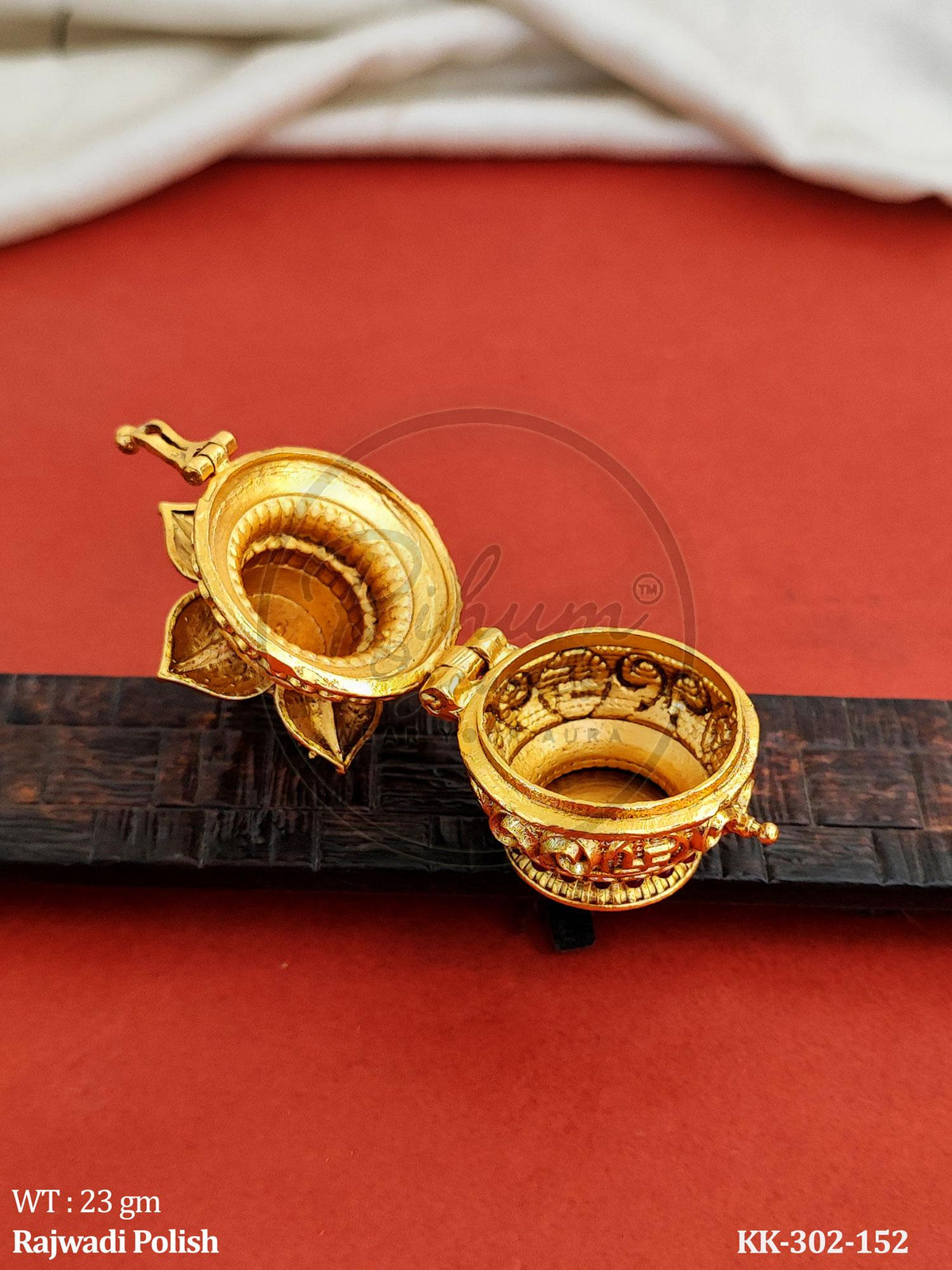 Sacred Purna Kalash Rajwadi Polish Kumkum Box – Ornate Handcrafted Coconut & Mango Leaf Puja Keepsake