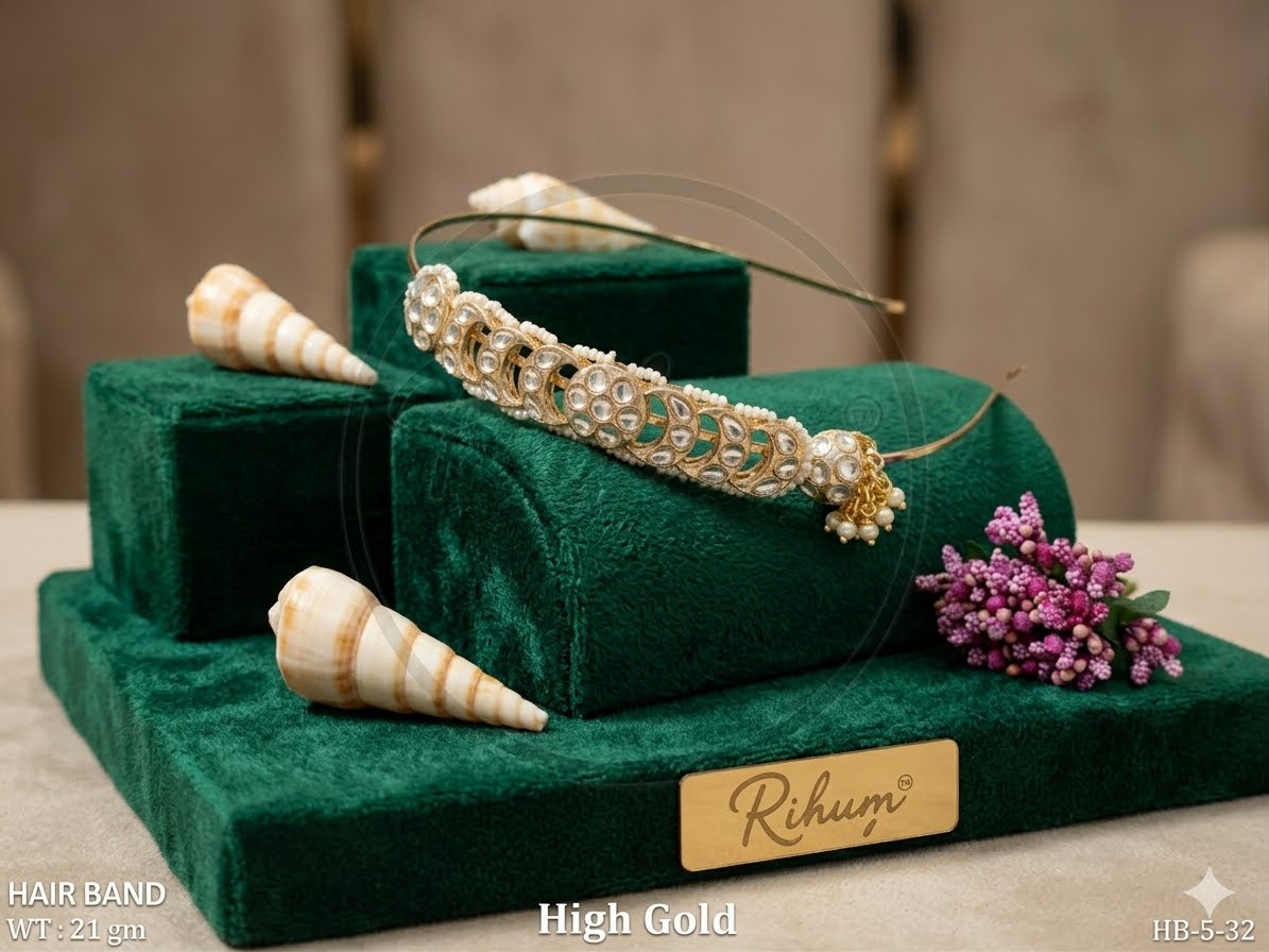 Royal High Gold Pearl-Bordered Kundan Hairband